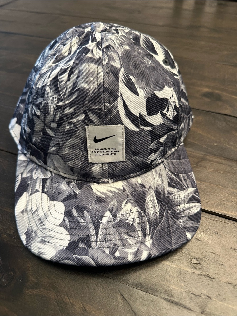 Nike Heritage86 Women’s Floral Print Golf Hat